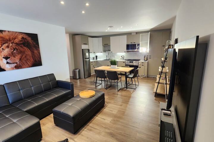 GLOBALSTAY. Paradise Marina Place