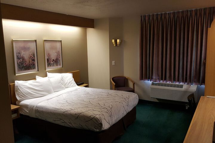 Room 19 of 29