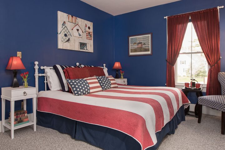 Room 10 of 32