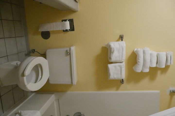 Room 18 of 29