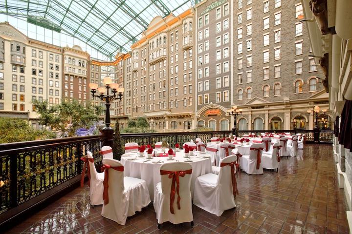 Ballroom/Hall 34 of 47