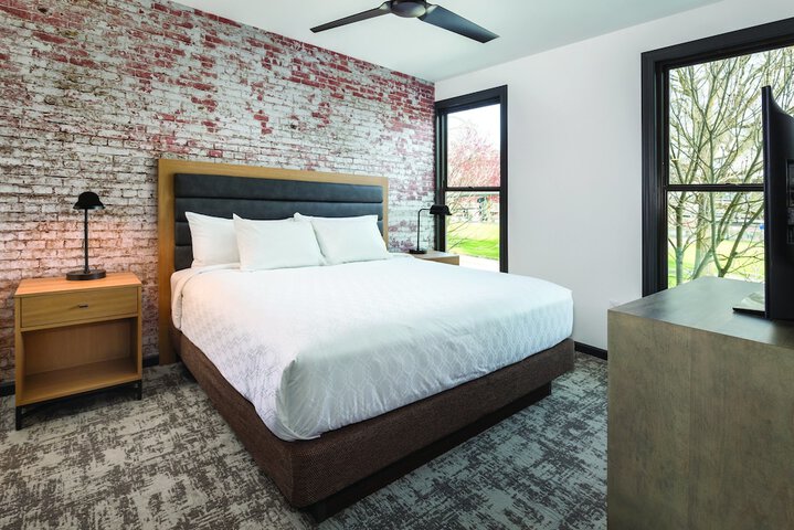 Room 46 of 67