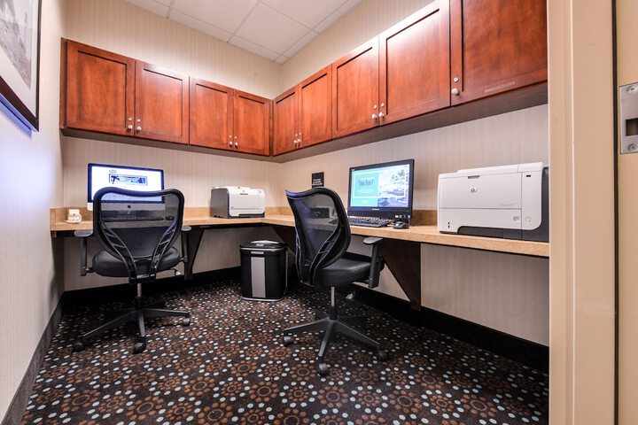 Business Center 77 of 78