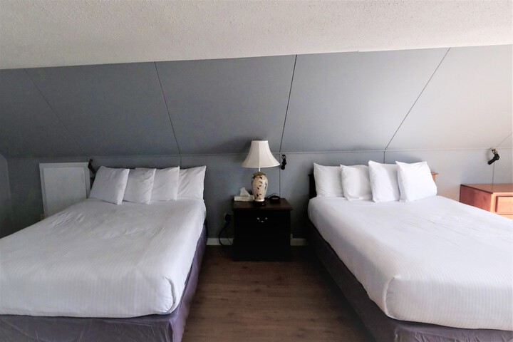 Room 26 of 247