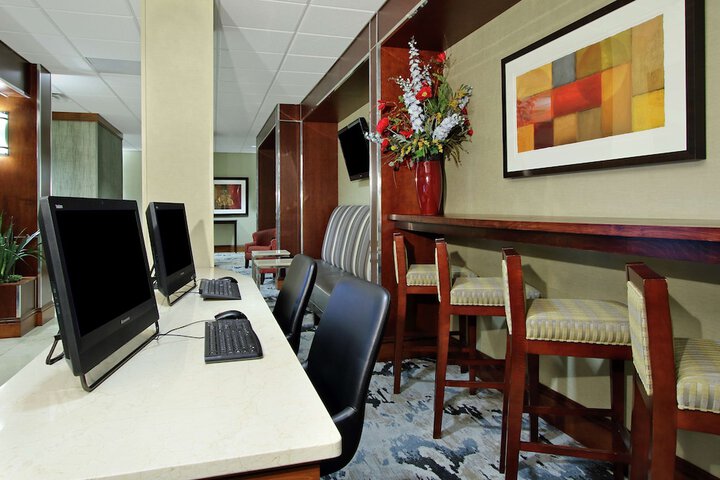 DoubleTree by Hilton Hotel Newark Ohio