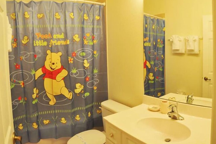 Room 9 of 24