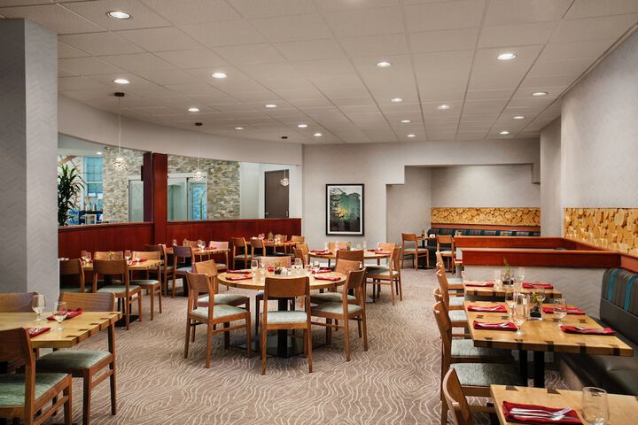 Dining 43 of 50