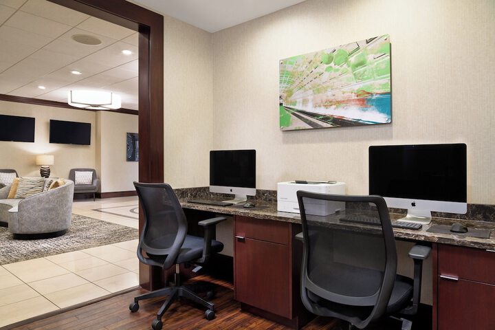 Business Center 40 of 41