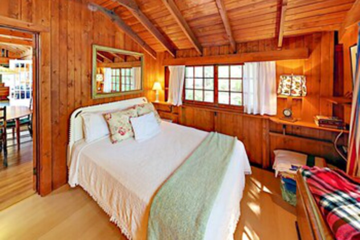 Room 20 of 58