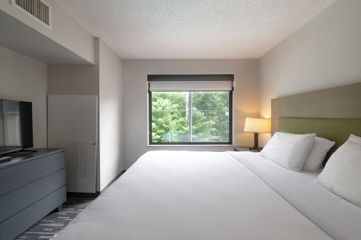 Country Inn & Suites by Radisson Lake George (Queensbury), NY
