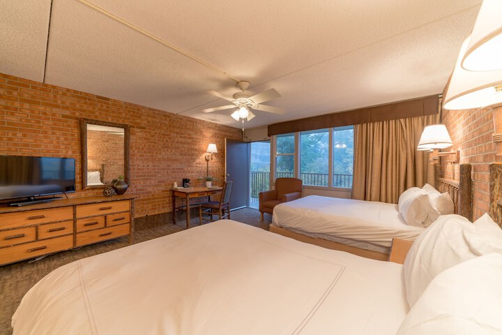 Room 26 of 59