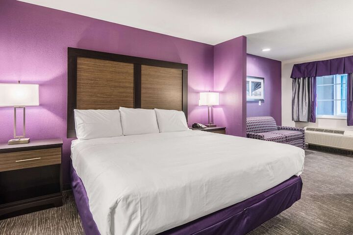 Room 15 of 32