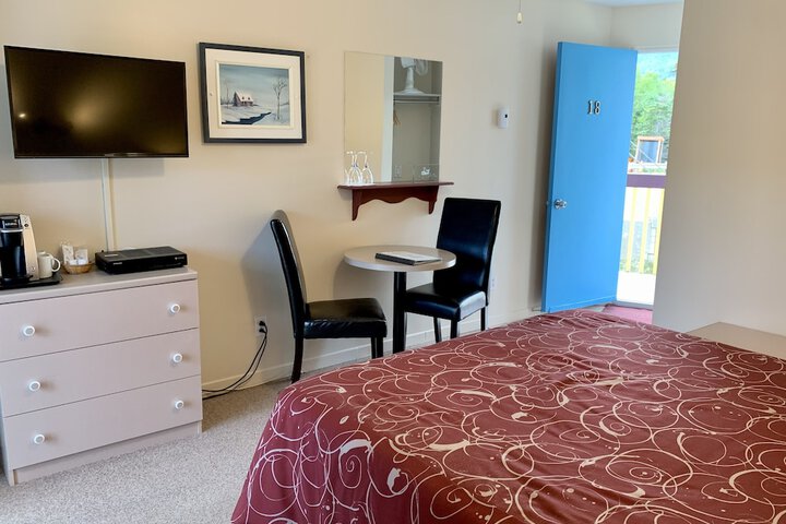 Room 16 of 36