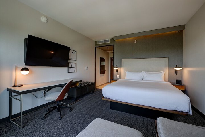 Room 38 of 68