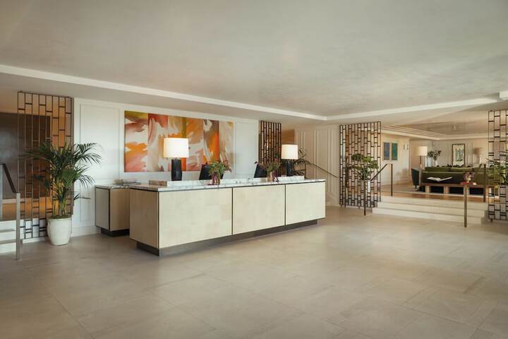 LErmitage Beverly Hills