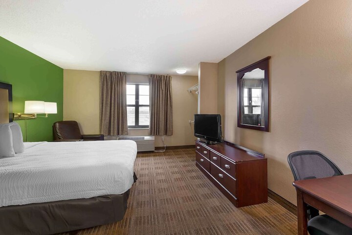 Room 17 of 26