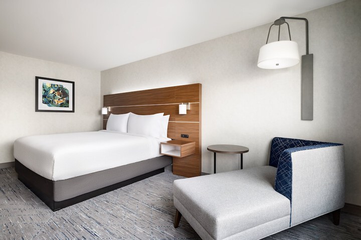 Room 12 of 39
