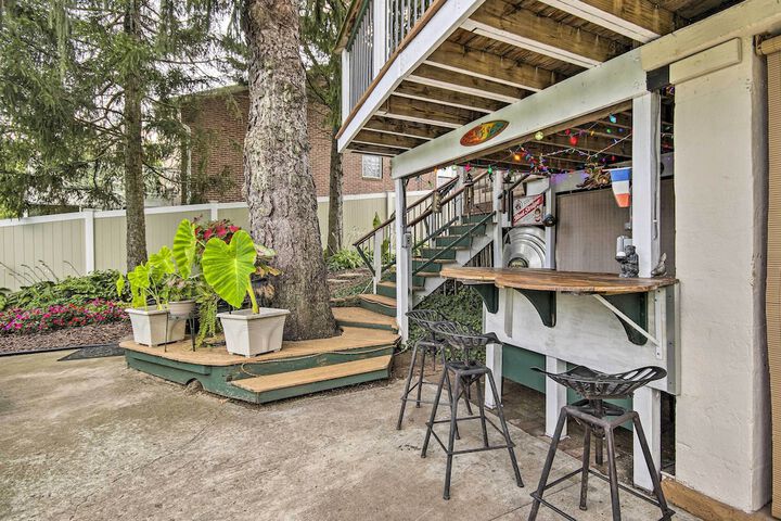 Harpers Ferry Apartment w / Private Pool & Hot Tub!