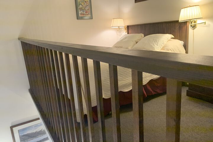 Room 33 of 119
