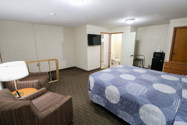 Bear Lodge Motel