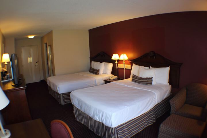 Room 13 of 16