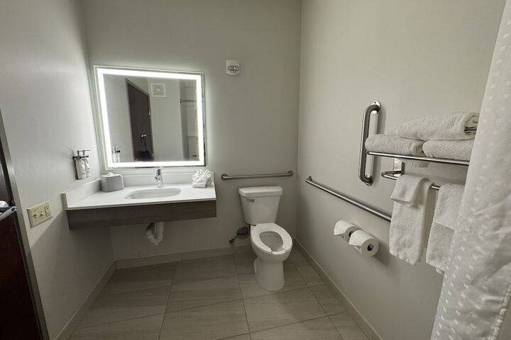 Holiday Inn Express Hotel & Suites St. Paul-Woodbury by IHG