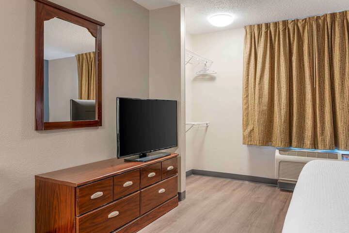 Room 19 of 25