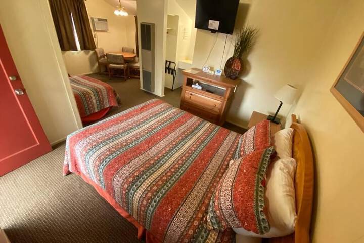 Independence Courthouse Motel
