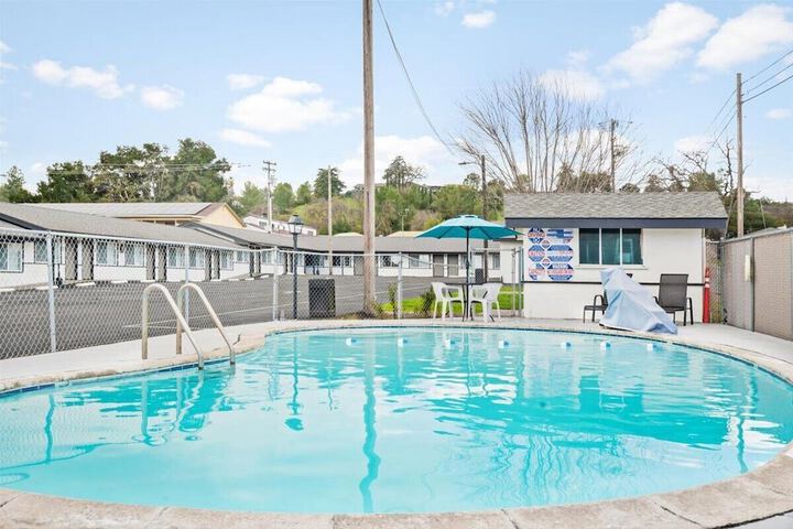Pool 12 of 45