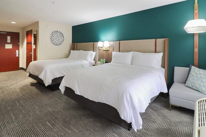 Room 14 of 40
