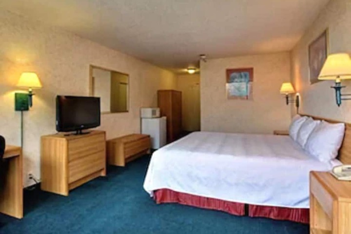 Room 7 of 15