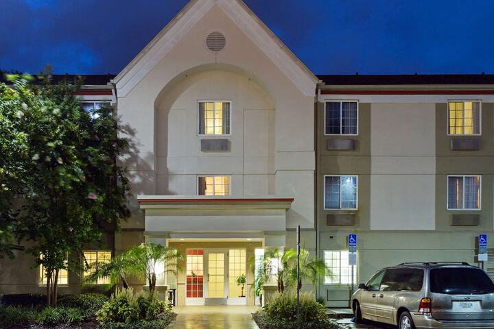 Hotel 2 of 29
