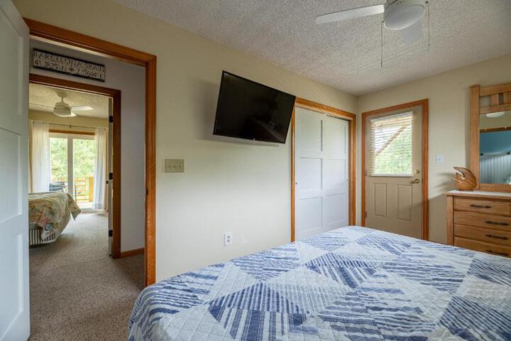 Climate Change - Duck Sea Tern, Oceanside, 280 Yds to Beach, Pool, Hot Tub, Pets OK