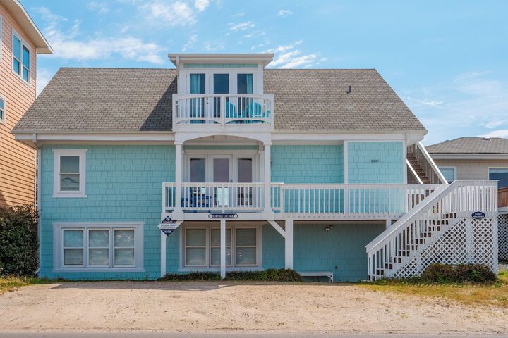 Surfside Cottage by Topsail Realty