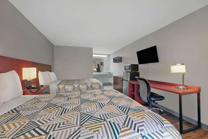 Room 14 of 20