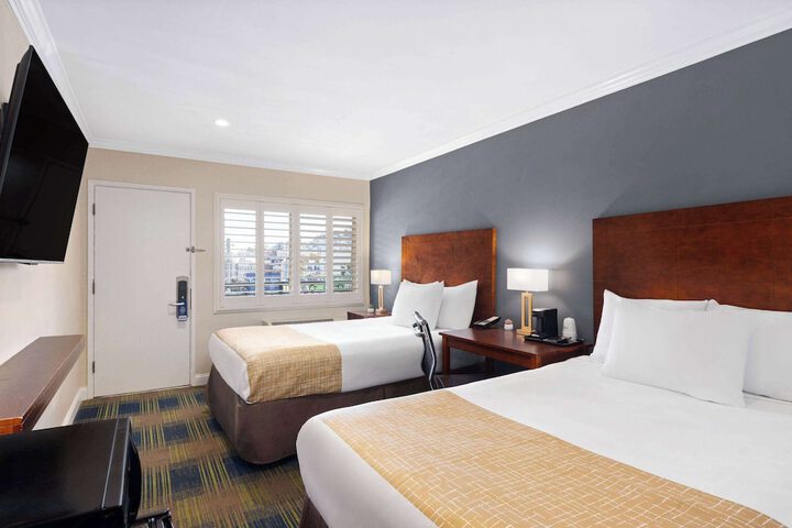Room 15 of 29