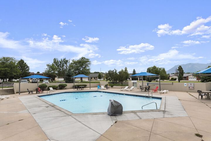 Pool 4 of 53