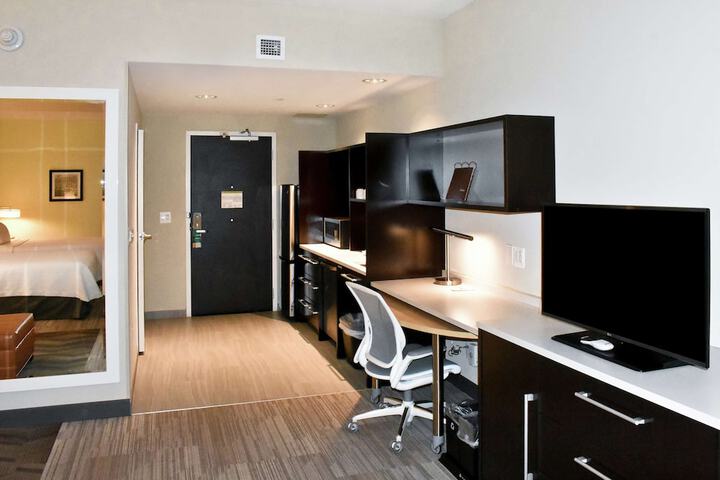 Room 12 of 40