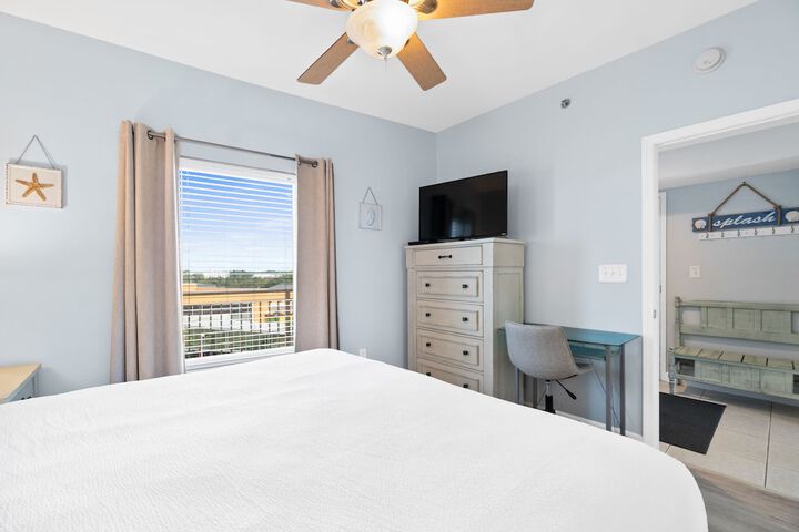 Room 817 of 954