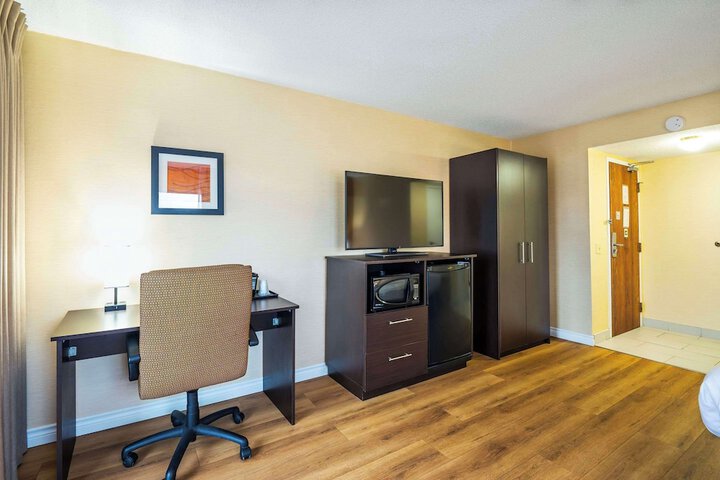 Room 13 of 46