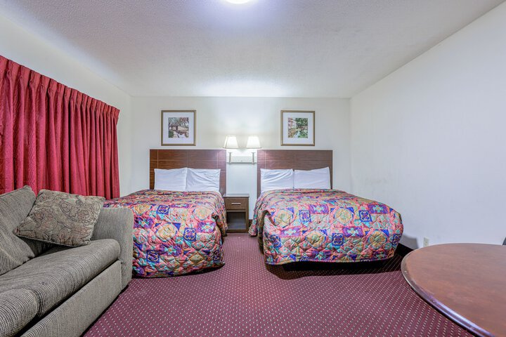 Whispering Pines by Hotel O Whitestone VA