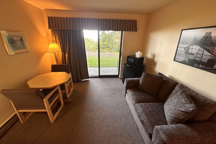 Room 155 of 181