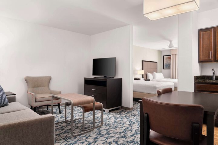Room 28 of 63