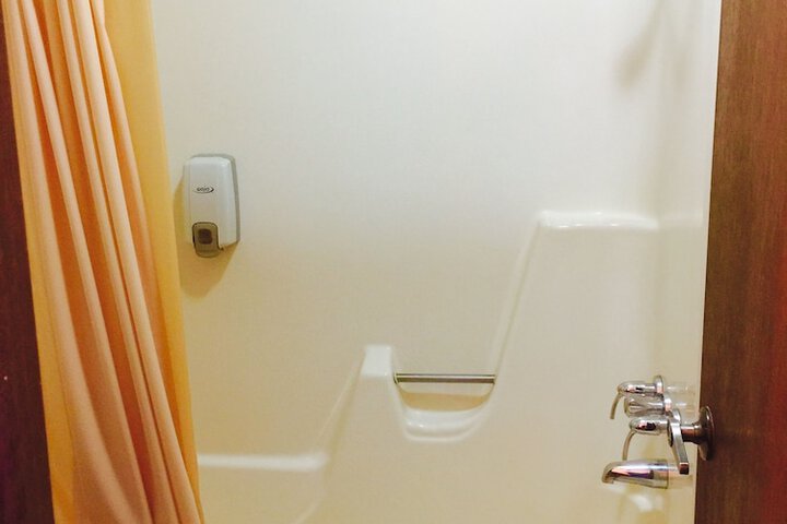 Room 20 of 34