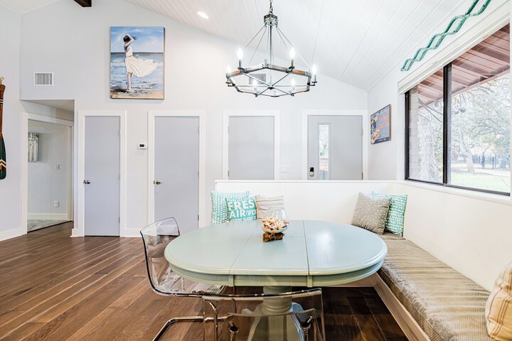 Lake LBJ Waterfront Family-friendly Retreat!