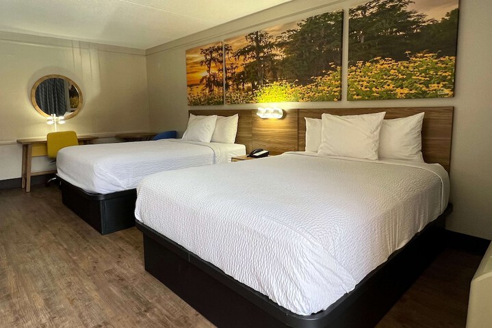 Room 11 of 14
