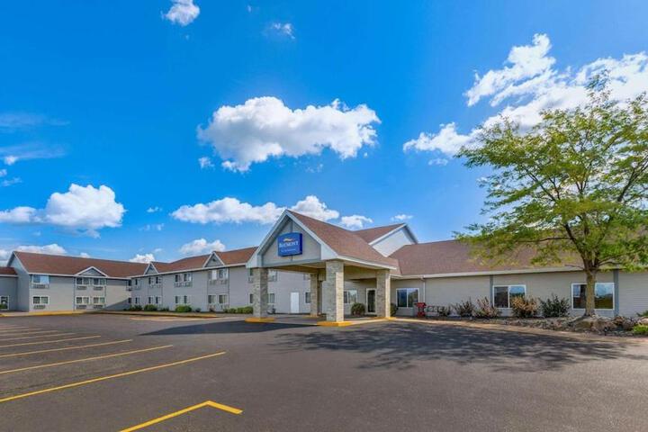 Baymont Inn Baldwin