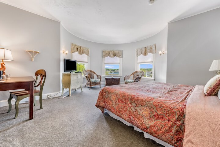 Room 22 of 34