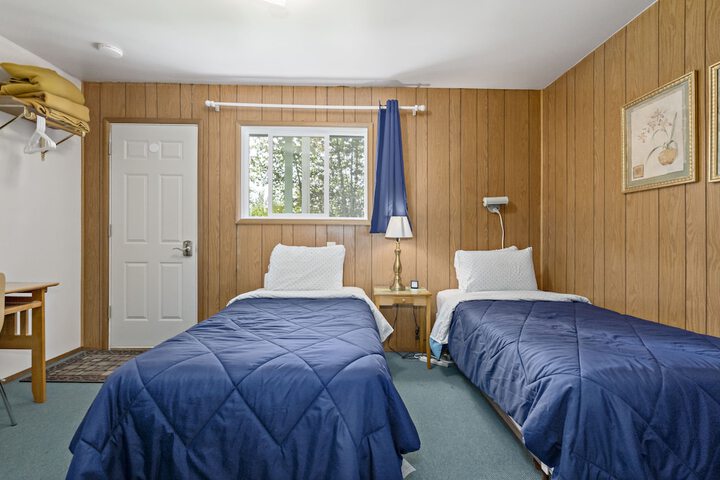 Room 12 of 36