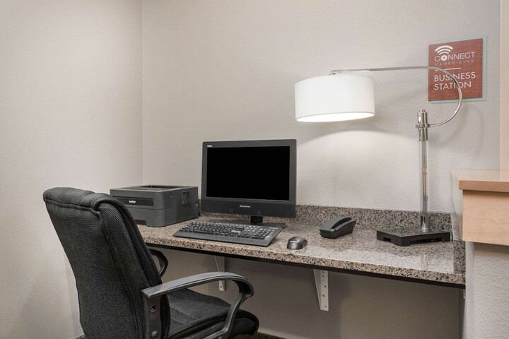 AmericInn by Wyndham Hartford SD